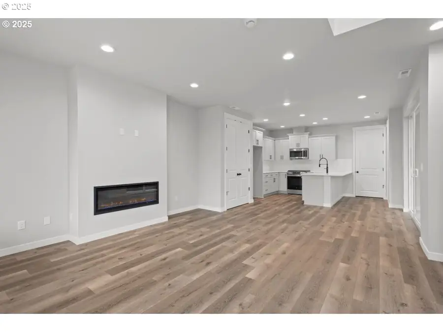 8527 SE Blanton St, Hillsboro, OR 97123 - Image #2