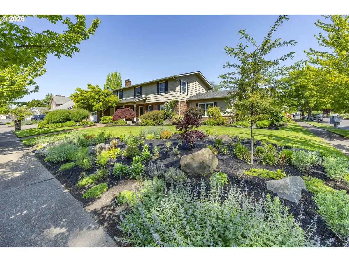 2885 Powderhorn St, Eugene, OR 97408 - Image #1