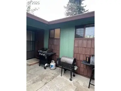 33821 SE Oak St, Scappoose, OR 97056 - #2