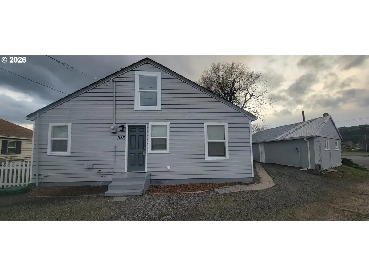 1123 W 2nd St, The Dalles, OR 97058 - #1