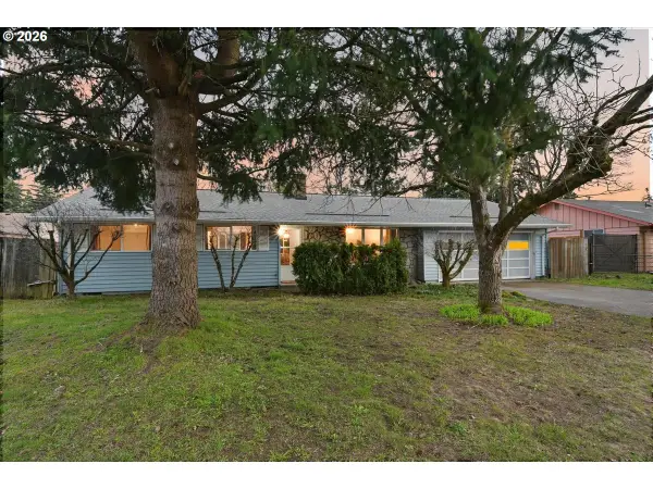 8513 NE Lewis Dr, Vancouver, WA 98662