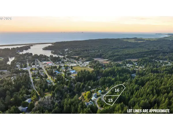 Dee Terrace #16, PortOrford, OR 97465