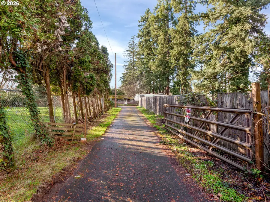 14601 SE River Rd, Milwaukie, OR 97267 - Image #2