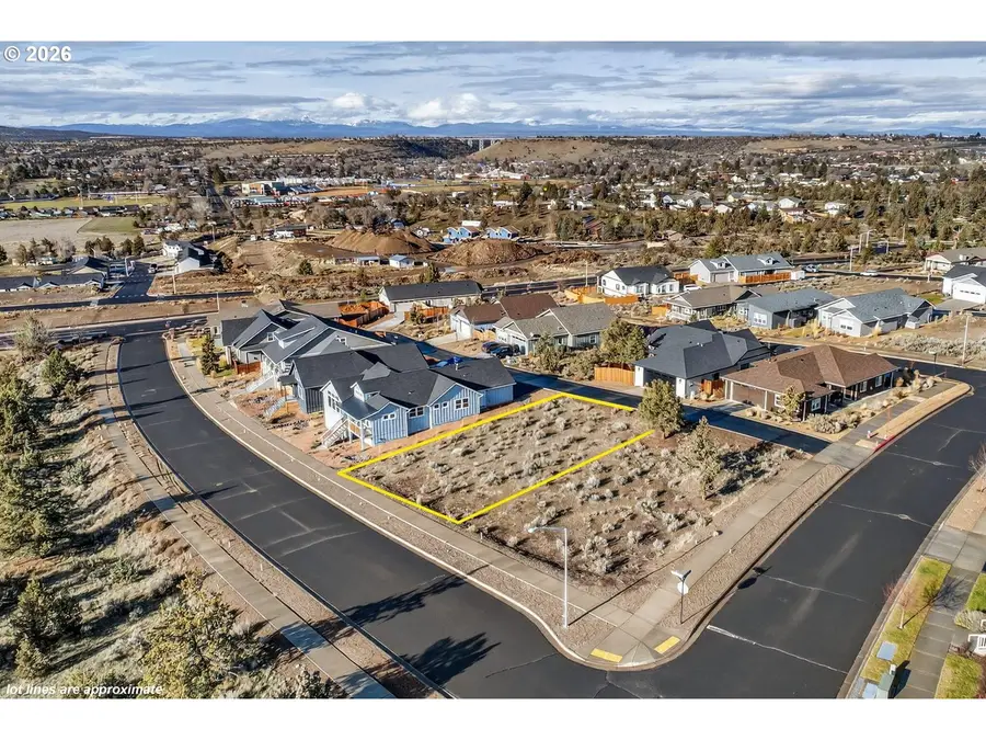 1092 SE Bluegrass Ln, Madras, OR 97741 - #2