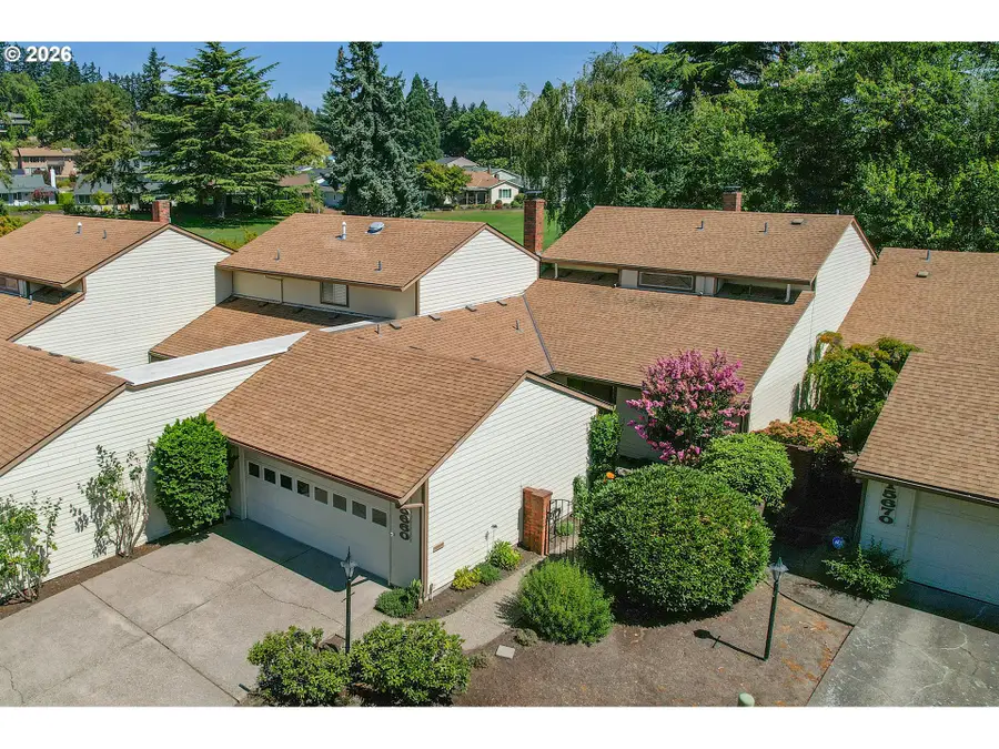 15660 SW Greenleaf Ct, Tigard, OR 97224 - #3