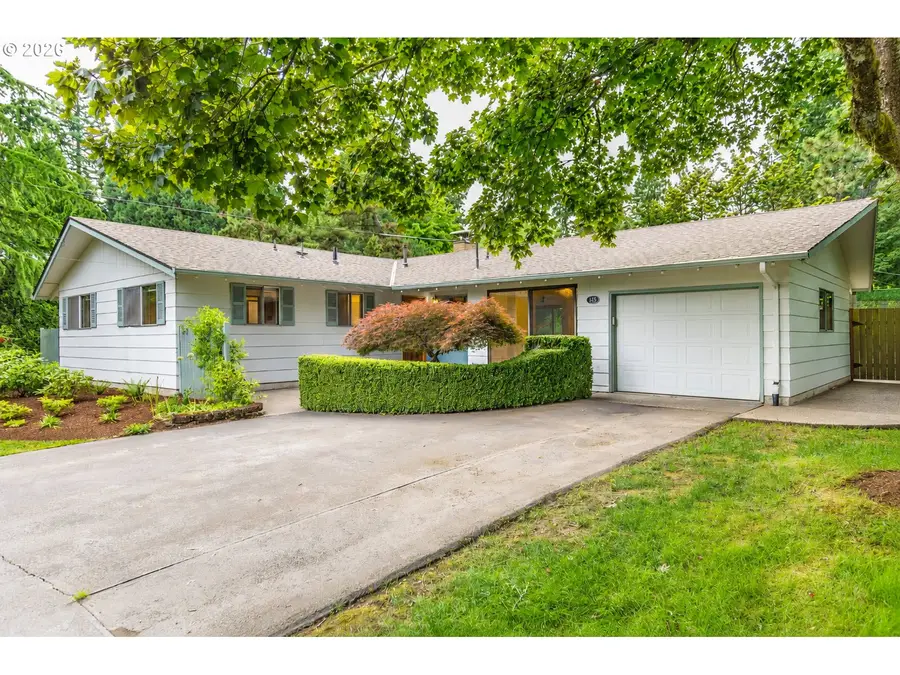 145 S Ridge Dr, Portland, OR 97219 - #3