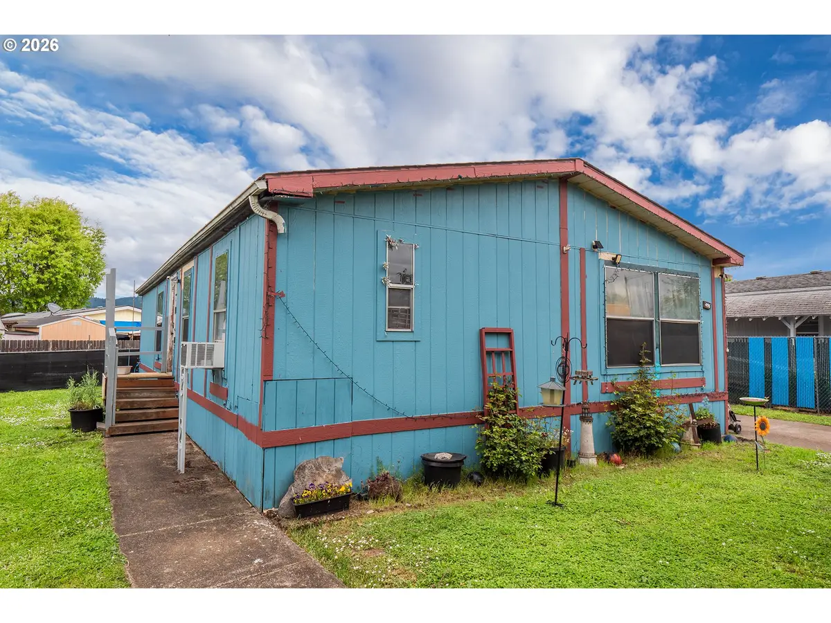 496 Scotts Glen Dr, Springfield, OR 97477 - #1