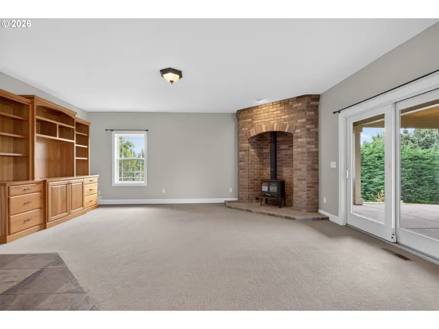 392 SW Dogwood Dr, Dundee, OR 97115 - #3