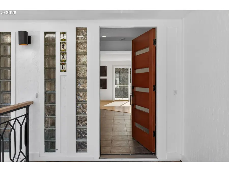 3226 SW Dolph Ct, Portland, OR 97219 - #3