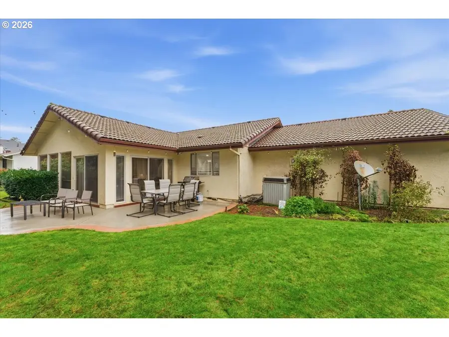 7610 NE Meadows Dr, Vancouver, WA 98662 - Image #2