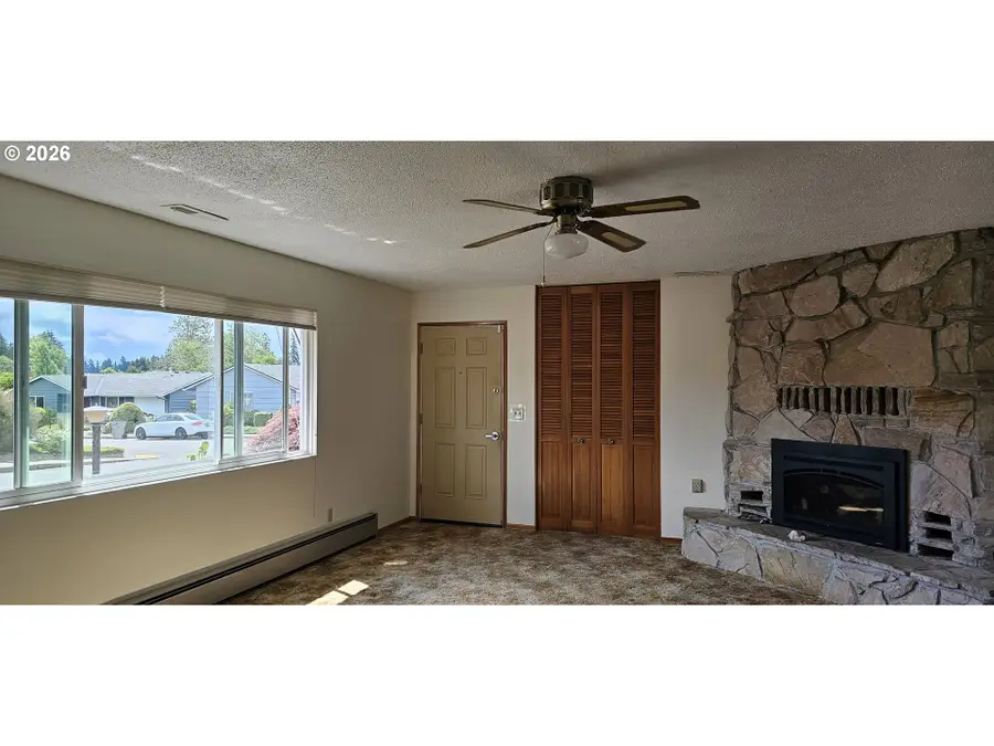16055 SW Queen Victoria Pl, King City, OR 97224 - #3