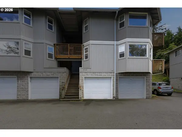 3840 Buccaneer Ln #A, NorthBend, OR 97459