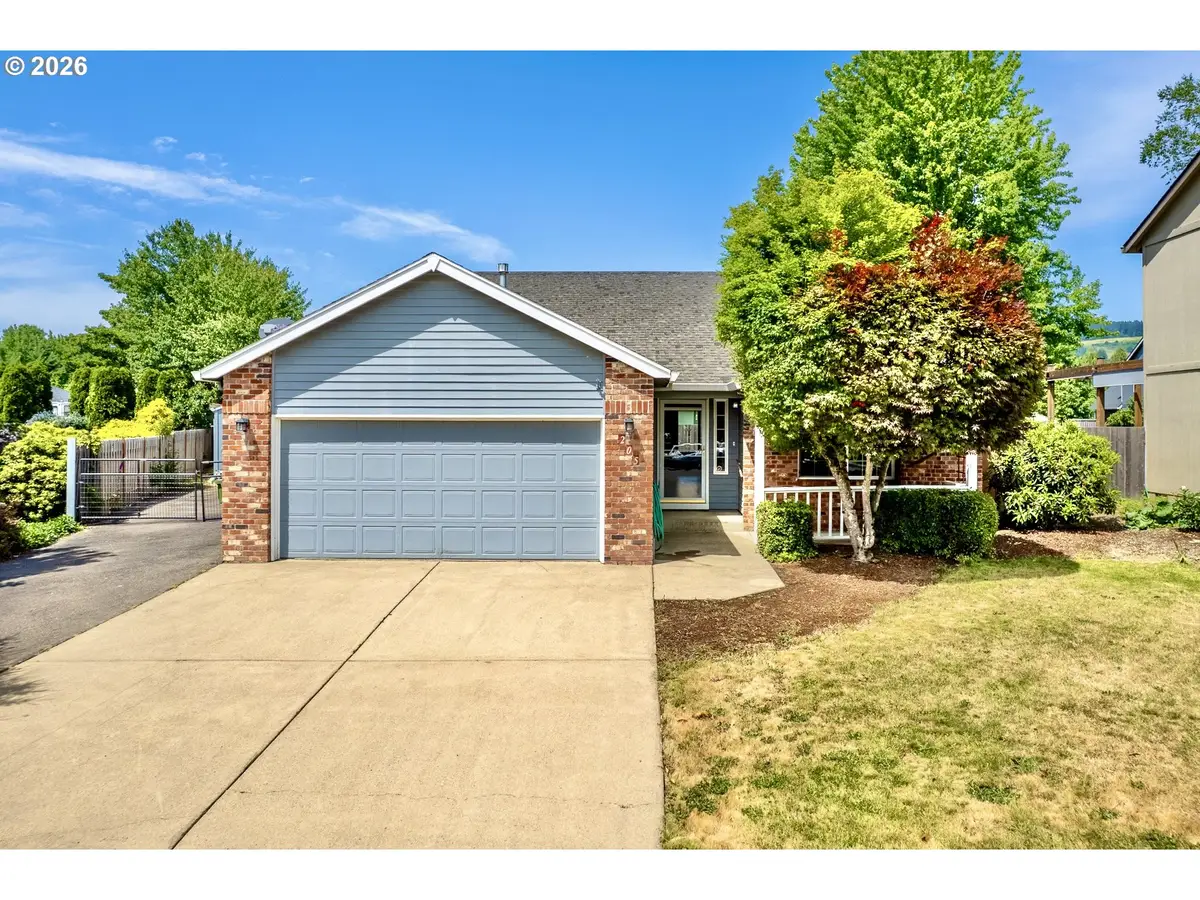 205 E Myrtlewood Ct, Newberg, OR 97132 - #1