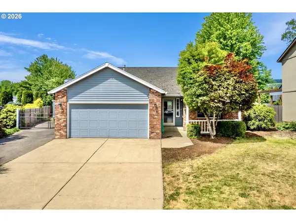 205 E Myrtlewood Ct, Newberg, OR 97132