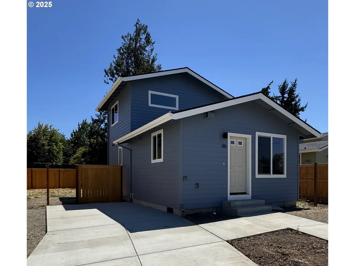 5272 Forest Ln, Eugene, OR 97402 - Image #1