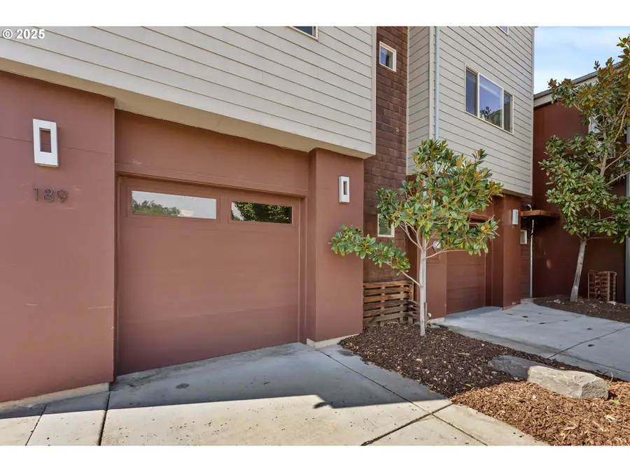 189 Eagle Crest Dr, The Dalles, OR 97058 - Image #2