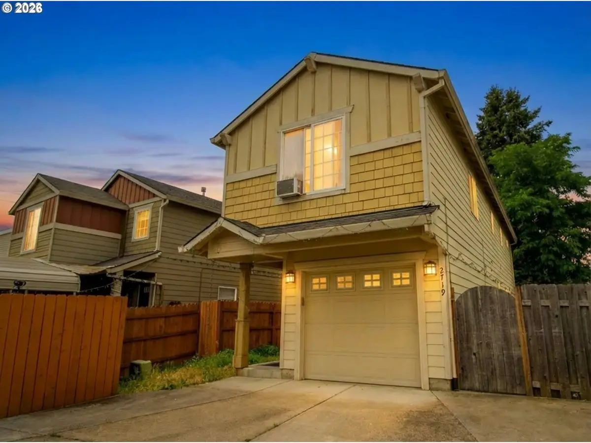2719 SE 136th Pl, Portland, OR 97236 - #1