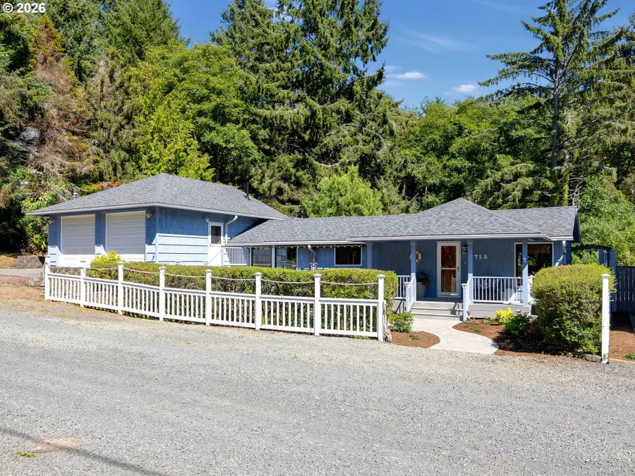 715 N Laurel St, Cannon Beach, OR 97110 - #2
