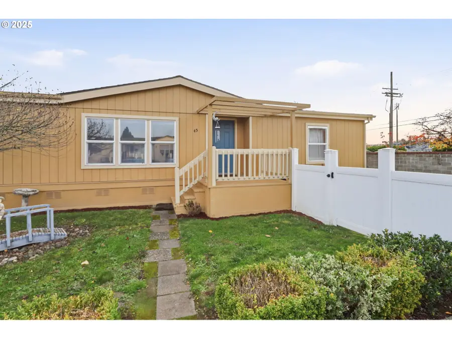 1000 S Mckern Ct #45, Newberg, OR 97132 - Image #2