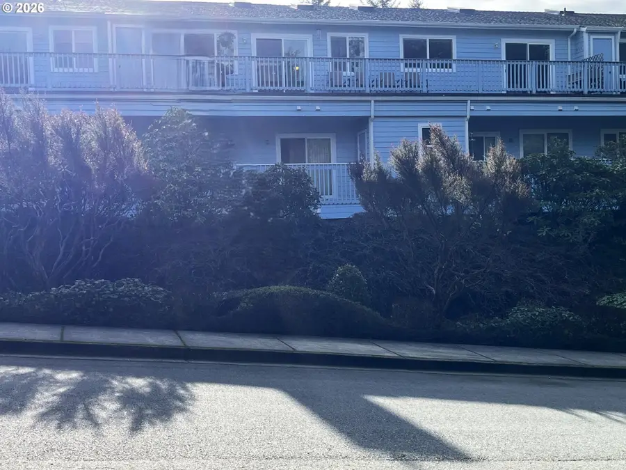 1425 Seacrest Ln #4D, Brookings, OR 97415 - #2