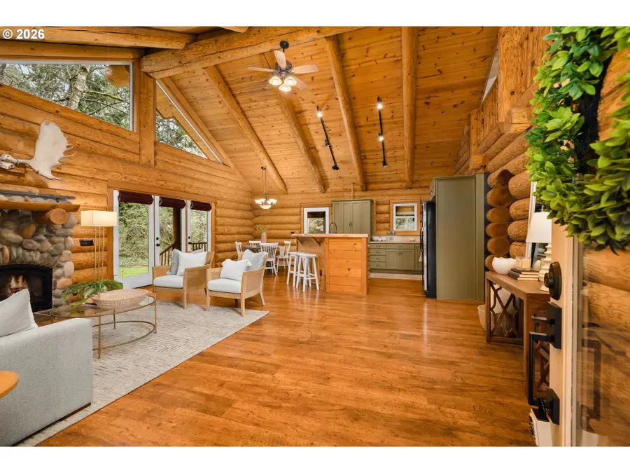 7833 SW Larch St, Portland, OR 97223 - #3