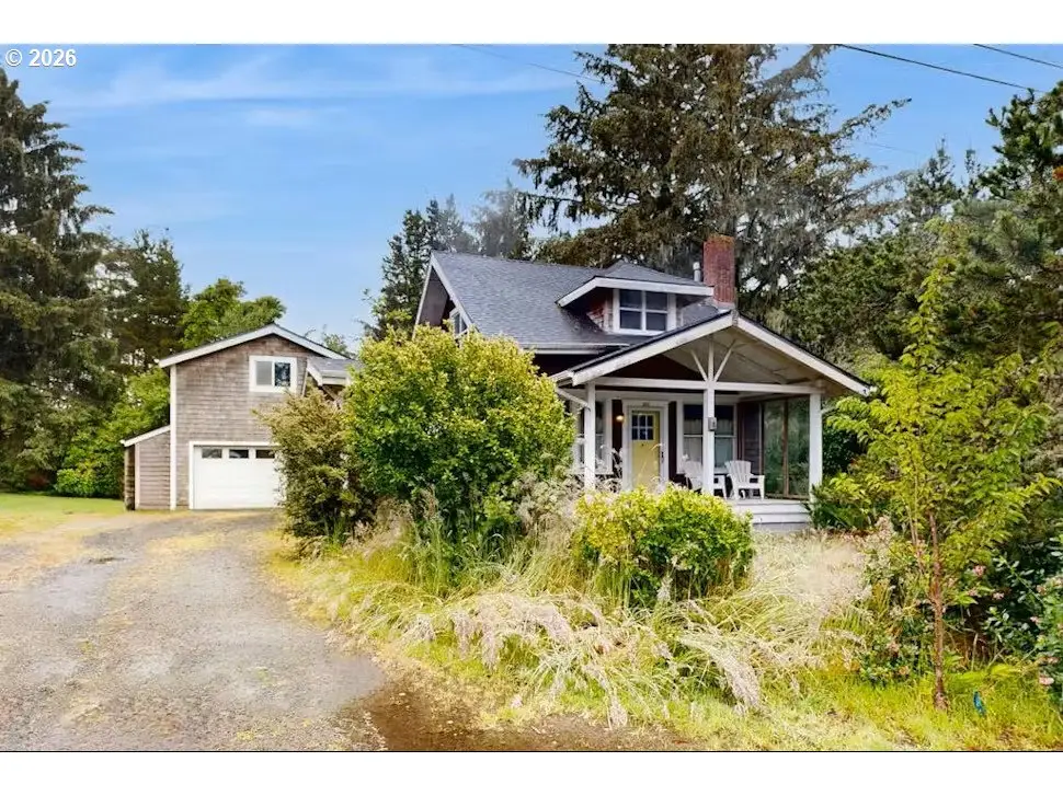 641 D St, Gearhart, OR 97138 - #1
