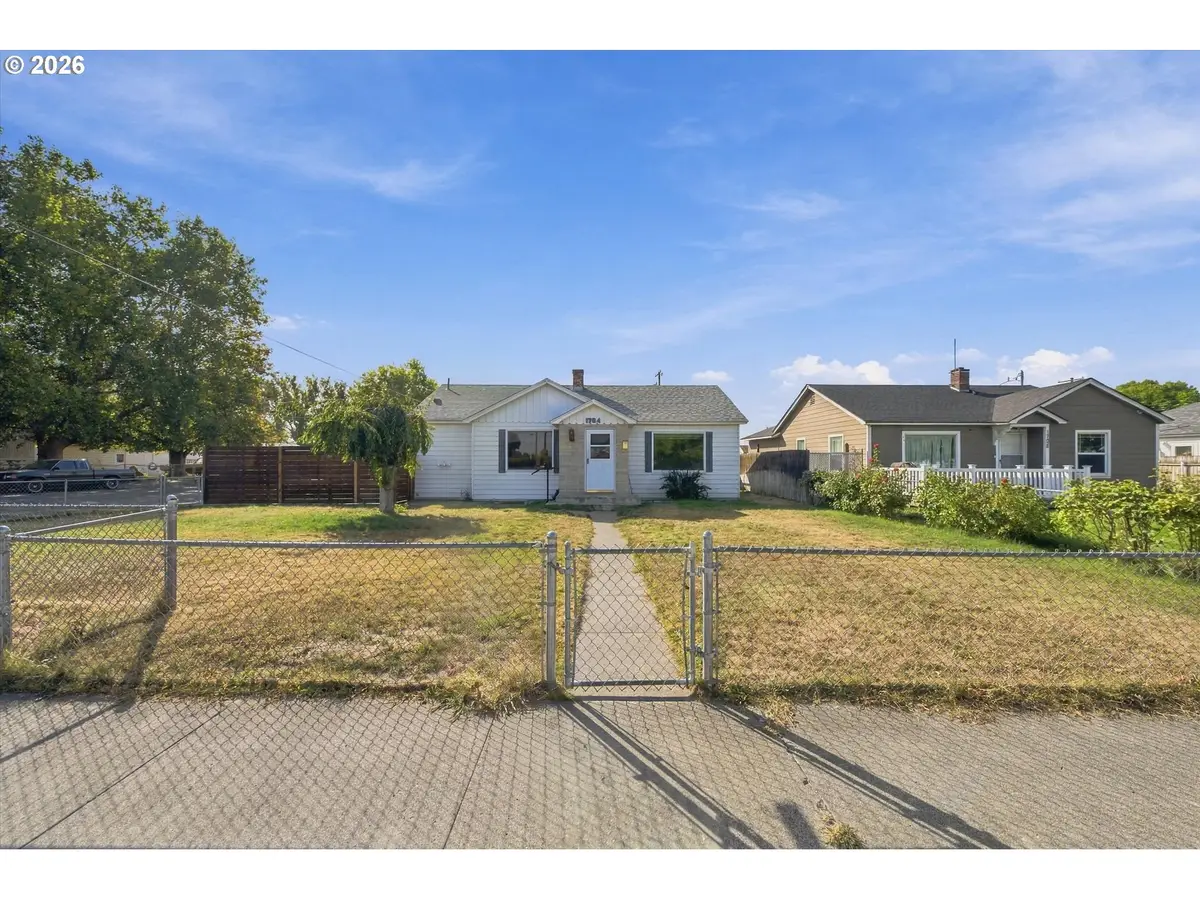 1704 W Yakima St, Pasco, WA 99301 - #1