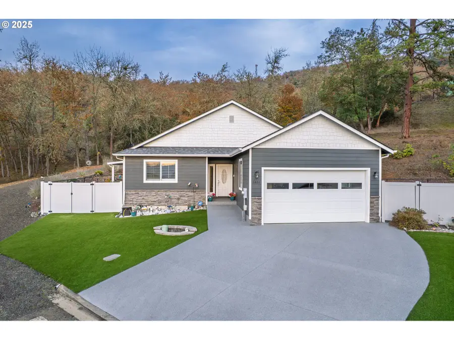 1851 NE Alameda Ave, Roseburg, OR 97470 - Image #3