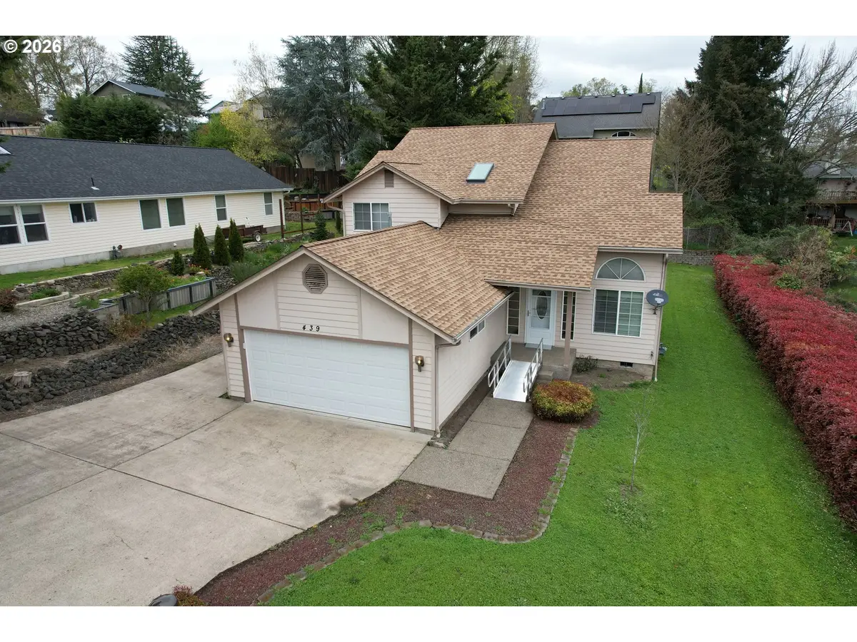 439 Chandler Dr, Roseburg, OR 97471 - #1