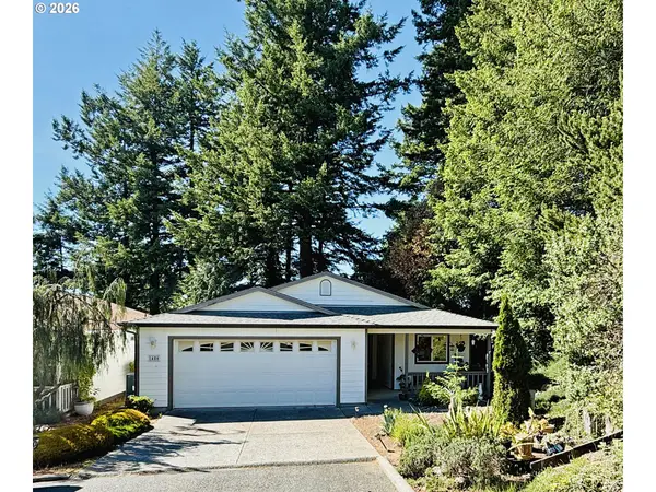 1486 Seacrest Ln, Brookings, OR 97415