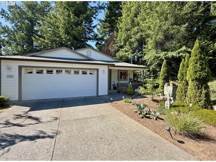 1486 Seacrest Ln, Brookings, OR 97415 - #2