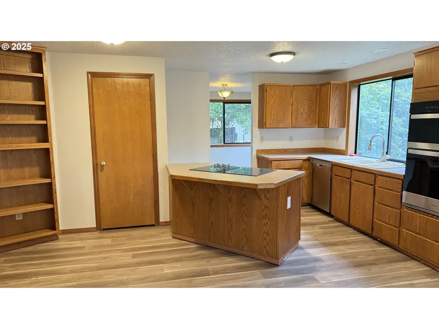 16203 NE 36th Ave, Ridgefield, WA 98642 - Image #3