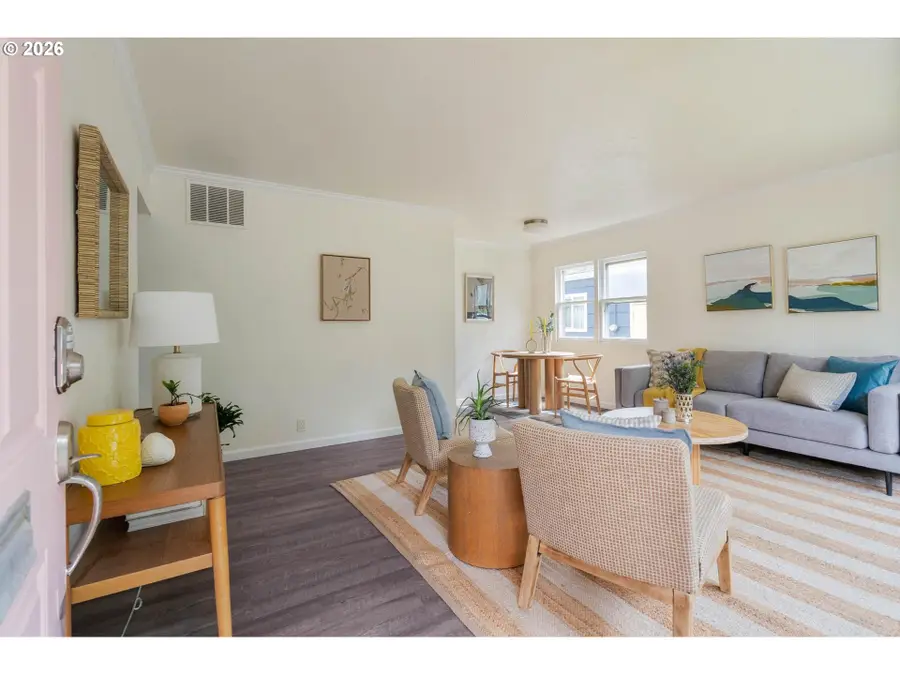 6025 SE Knight St, Portland, OR 97206 - #3
