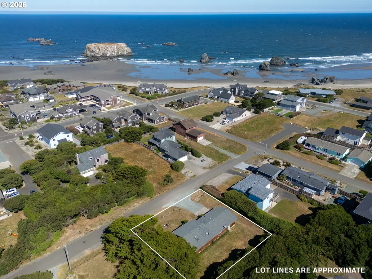 865 SW Newport Ave, Bandon, OR 97411 - #1