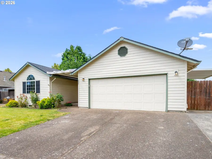237 NE Wilcox St, Hillsboro, OR 97124 - #3