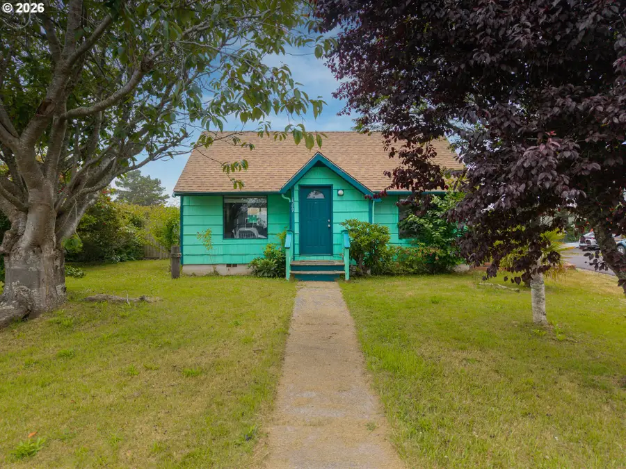 1549 NW Grove St Nw, Newport, OR 97365 - #2