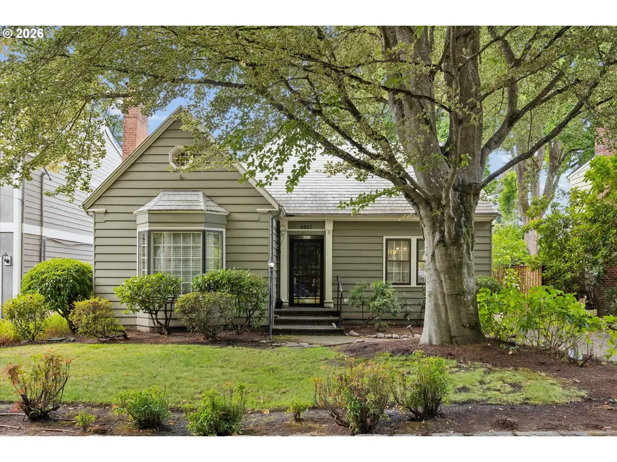 6821 SE Reed College Pl, Portland, OR 97202 - #1