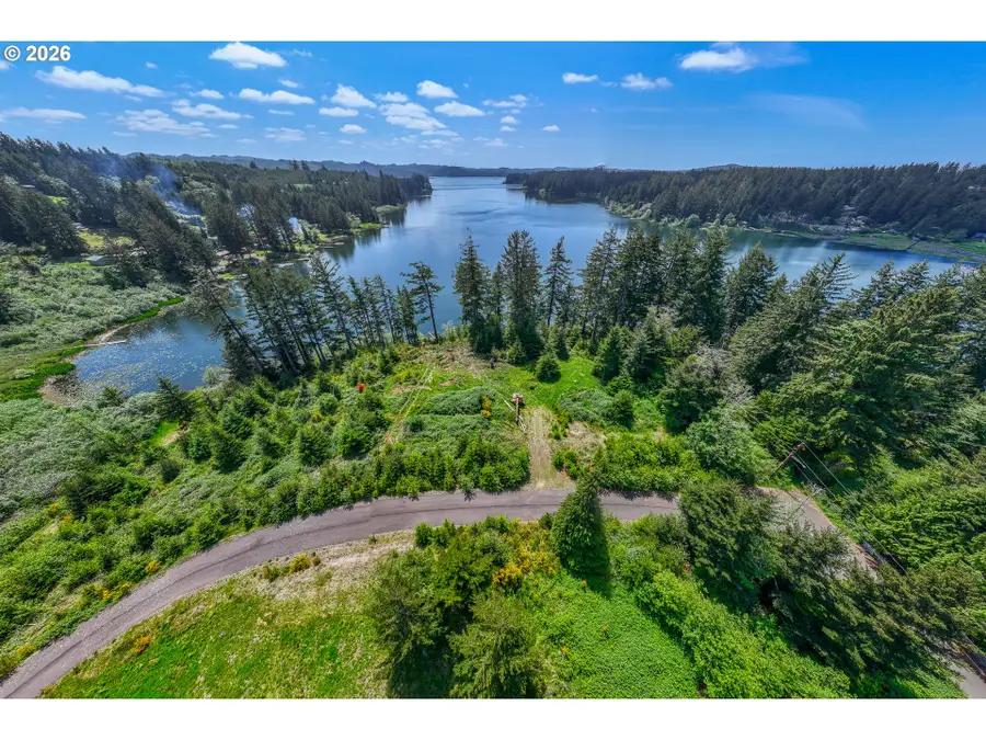 Clear Lake #20, Florence, OR 97439 - #3
