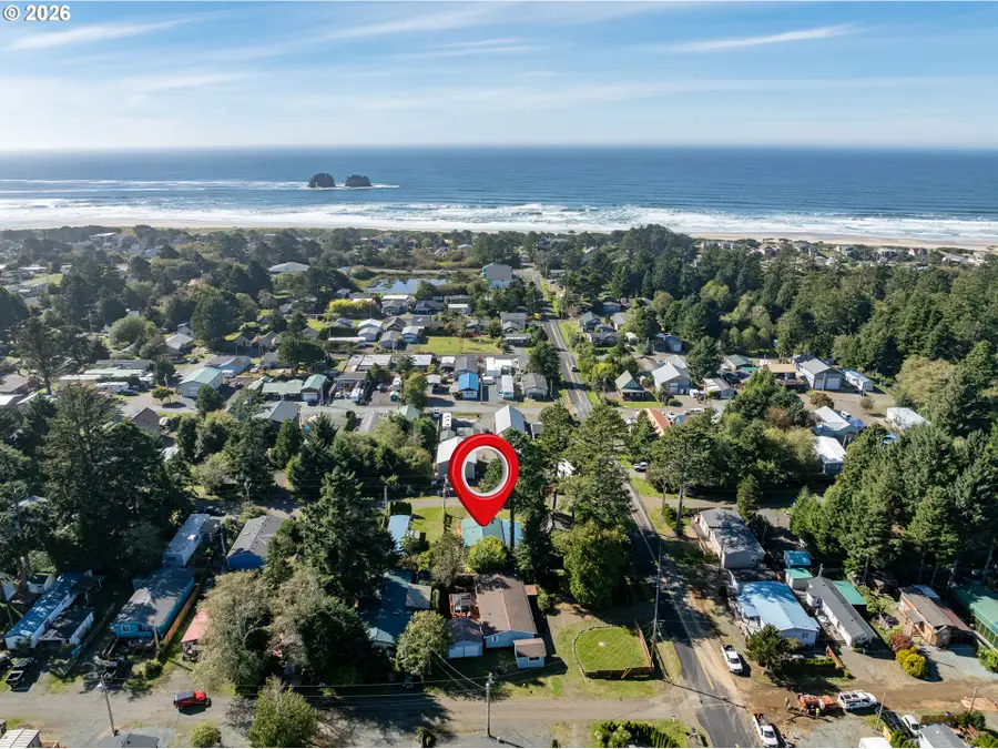 1016 S Dolphin St, Rockaway Beach, OR 97136 - #2