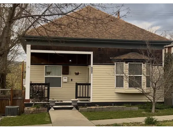 209 E 10th St, TheDalles, OR 97058