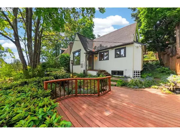 329 SE Gilham Ave, Portland, OR 97215