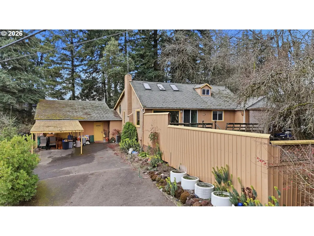 15717 SW Scholls Ferry Rd, Beaverton, OR 97007 - #1