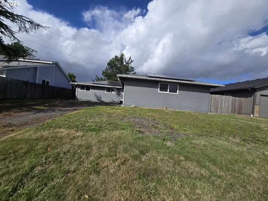 158 Alturas Dr, Kelso, WA 98626 - #2