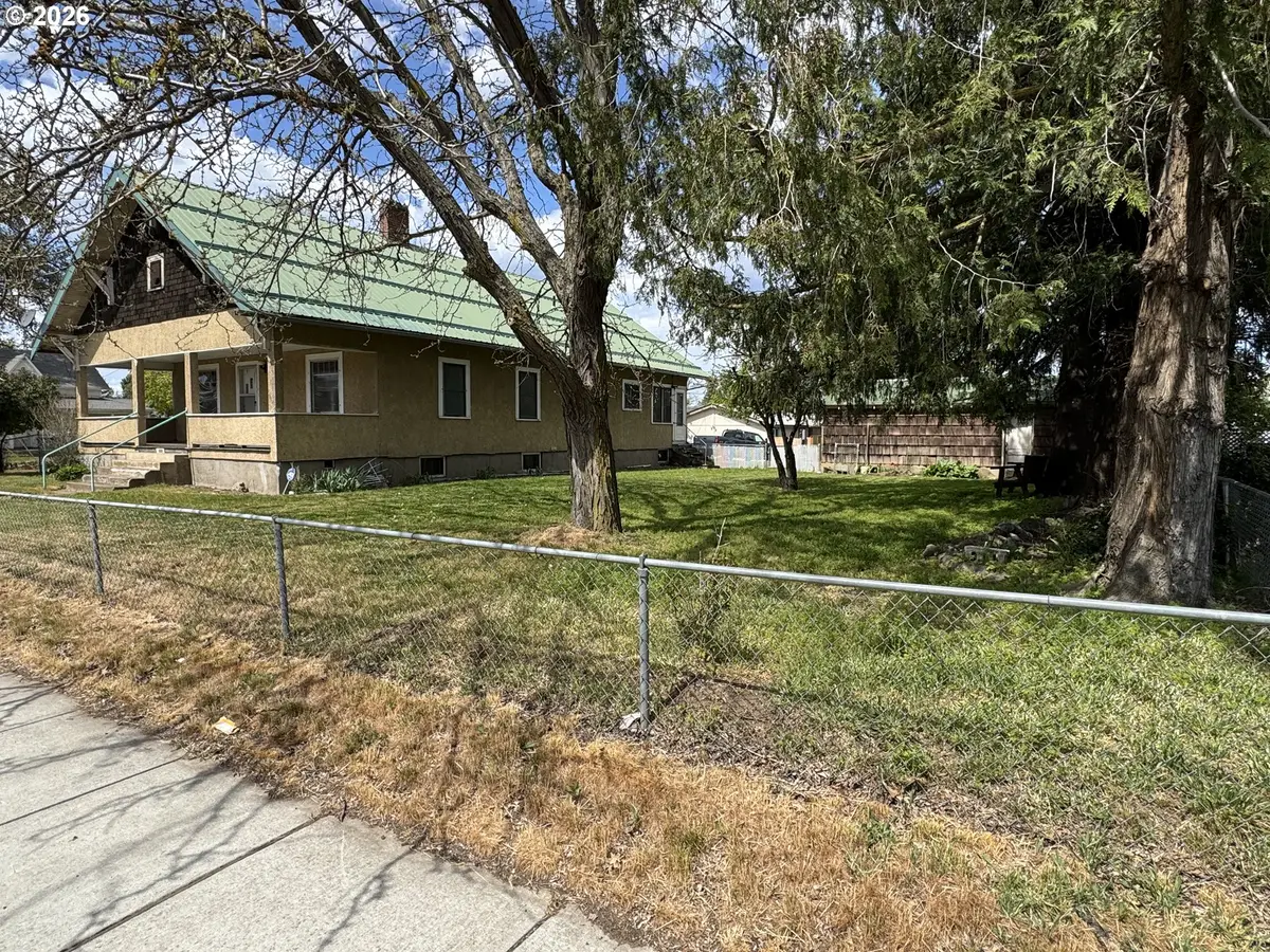 229 W Allyn St, Goldendale, WA 98620 - #1