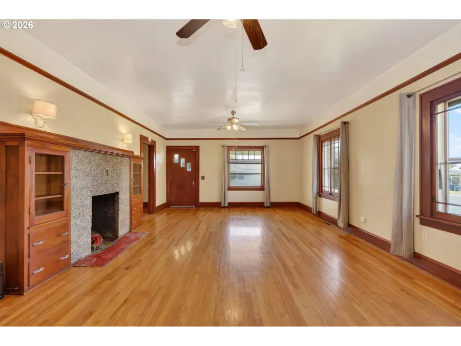 229 W Allyn St, Goldendale, WA 98620 - #2