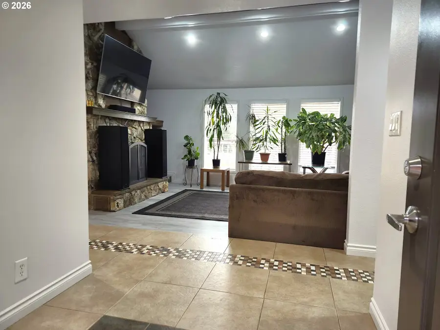 1387 Windsong Ct, Salem, OR 97304 - #2