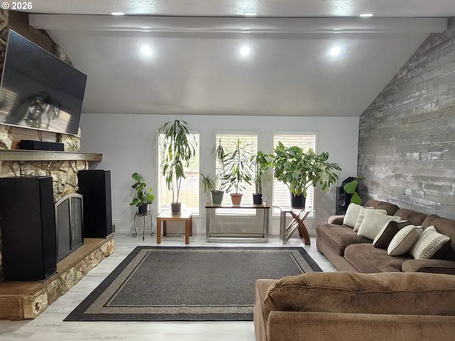 1387 Windsong Ct, Salem, OR 97304 - #3