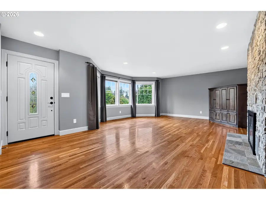 21695 Willamette Dr, West Linn, OR 97068 - #3