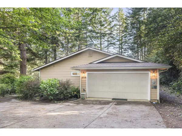 1303 Seacrest Ln, Brookings, OR 97415