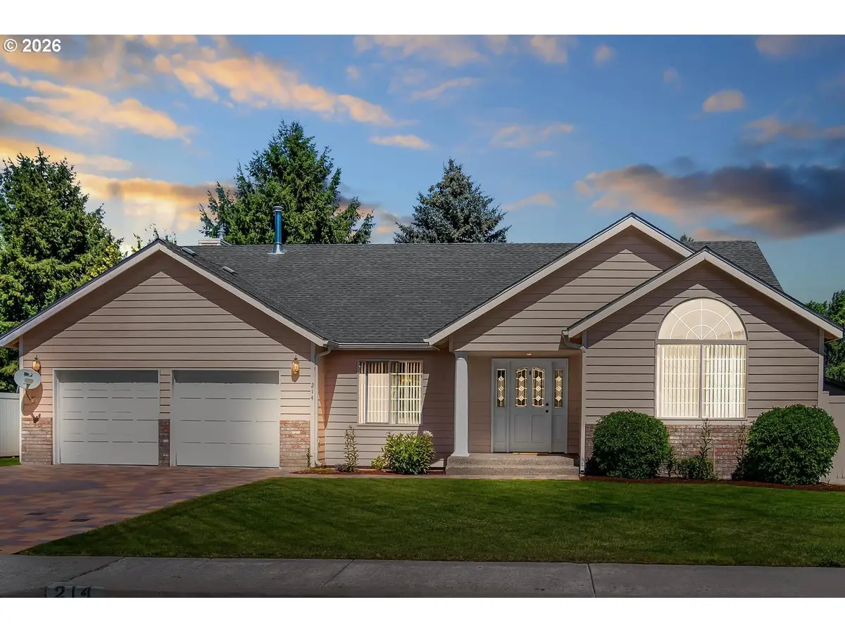 214 SW Meadow Lakes Dr, Prineville, OR 97754 - #1